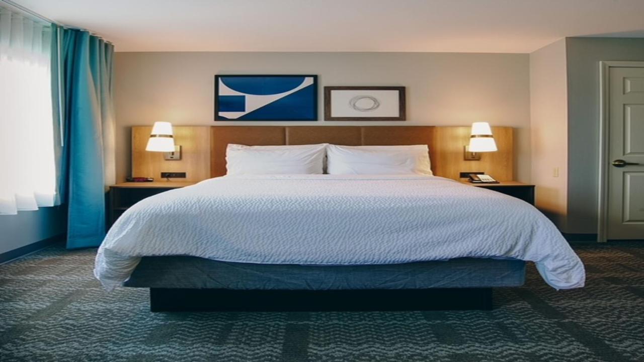 สเตย์บริดจสวีท แอครอน-สโตว์-คายาฮอกาฟอลล์ Hotel Stow ภายนอก รูปภาพ