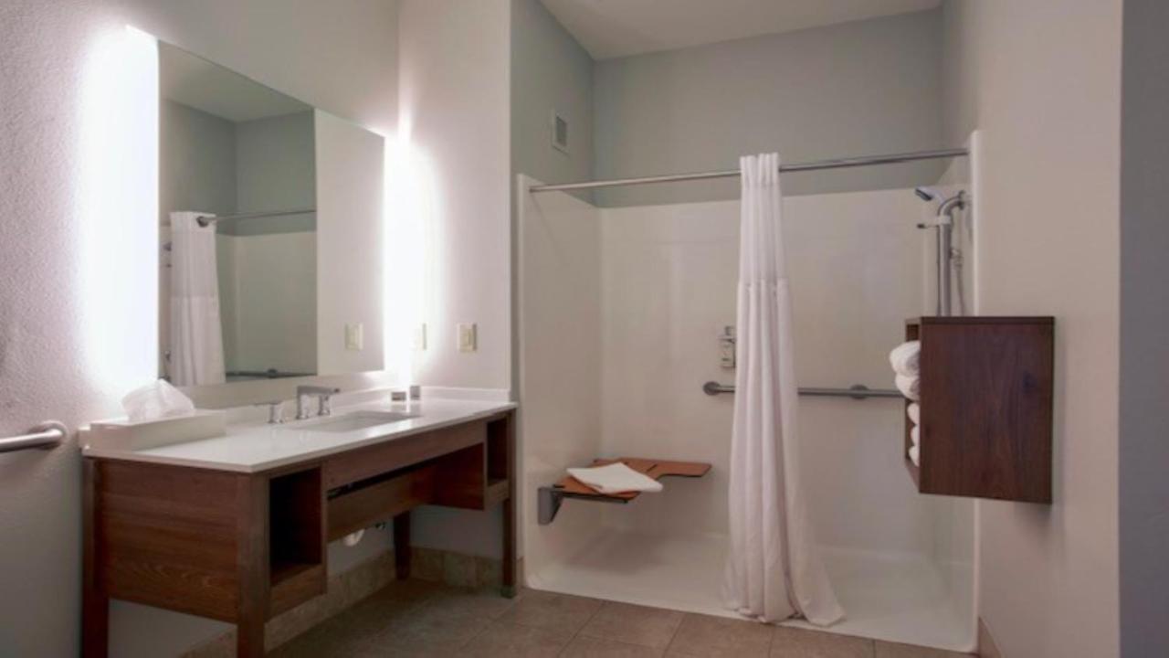 สเตย์บริดจสวีท แอครอน-สโตว์-คายาฮอกาฟอลล์ Hotel Stow ภายนอก รูปภาพ