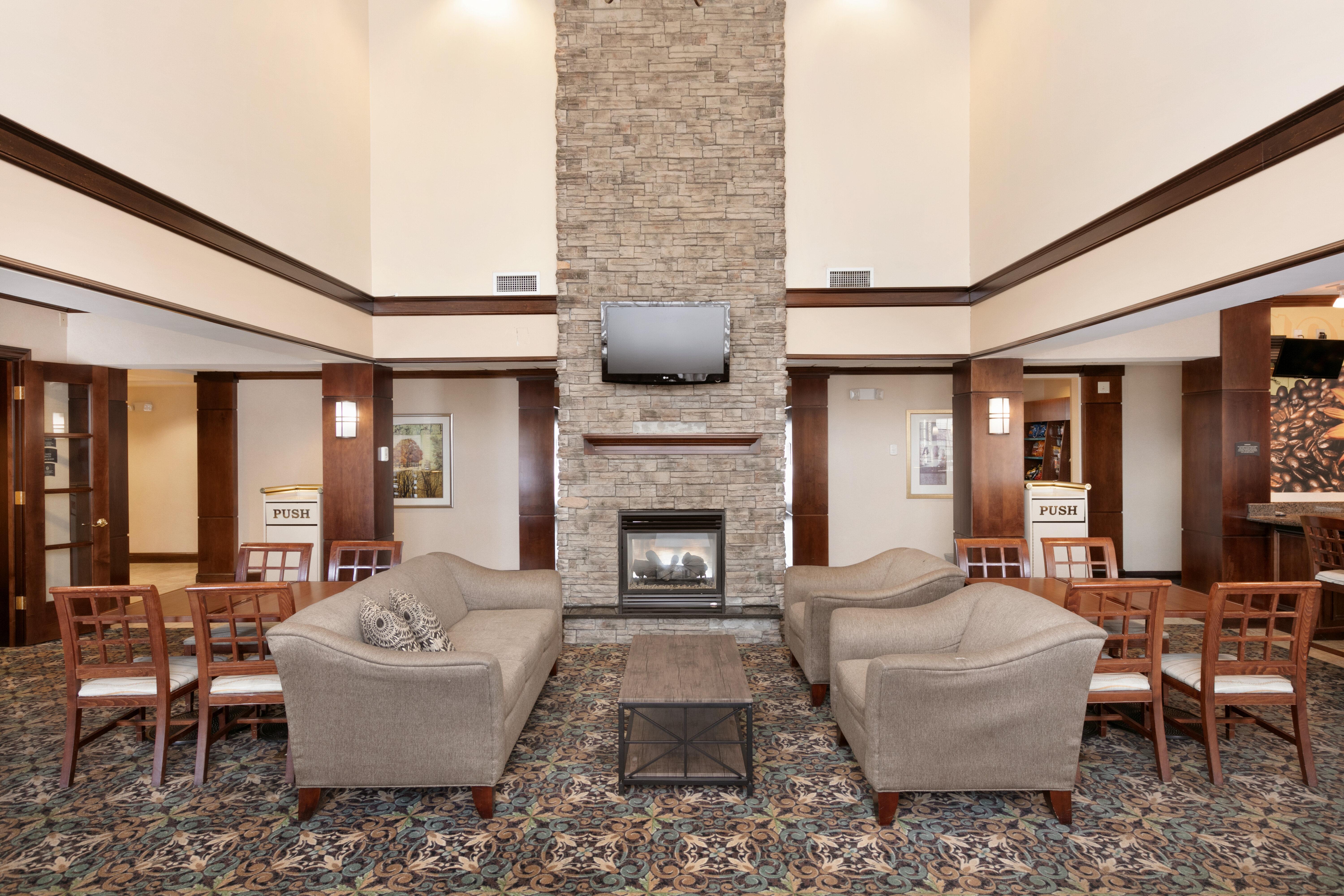 สเตย์บริดจสวีท แอครอน-สโตว์-คายาฮอกาฟอลล์ Hotel Stow ภายนอก รูปภาพ