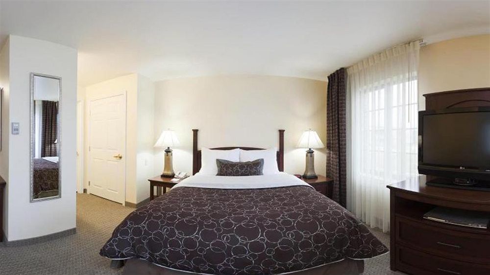 สเตย์บริดจสวีท แอครอน-สโตว์-คายาฮอกาฟอลล์ Hotel Stow ภายนอก รูปภาพ