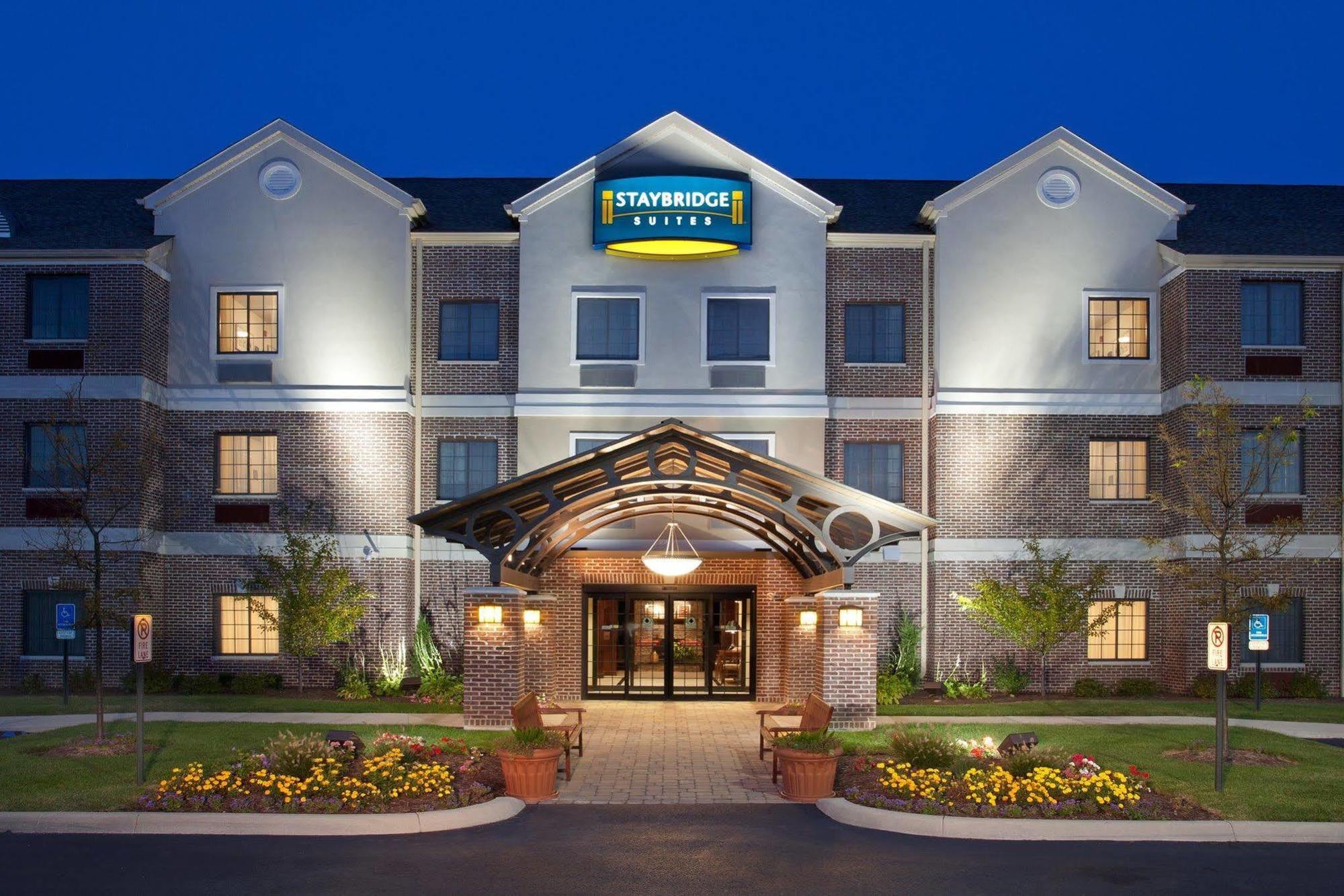 สเตย์บริดจสวีท แอครอน-สโตว์-คายาฮอกาฟอลล์ Hotel Stow ภายนอก รูปภาพ