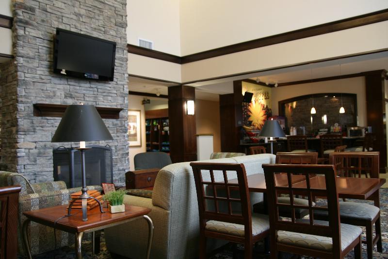 สเตย์บริดจสวีท แอครอน-สโตว์-คายาฮอกาฟอลล์ Hotel Stow ภายนอก รูปภาพ